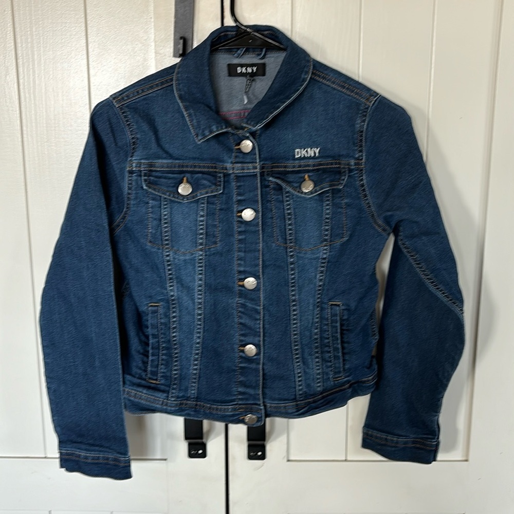 🍀Dkny Blue Jean Jacket with Cropped Style and Contrast Stitching